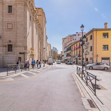 Apartamentos Domus Con Parking Gratuito-2